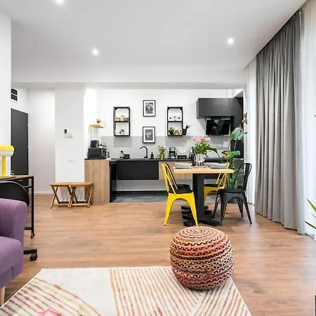 18 - New Building & Parking * Bukareszt