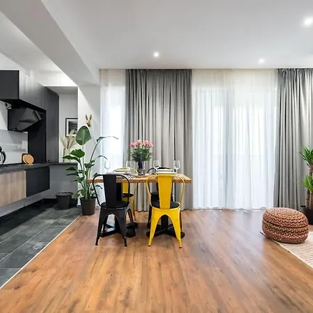 18 - New Building & Parking Apartament