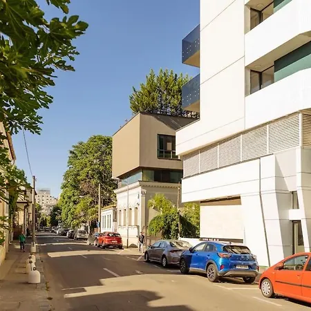 18 - New Building & Parking Apartament *