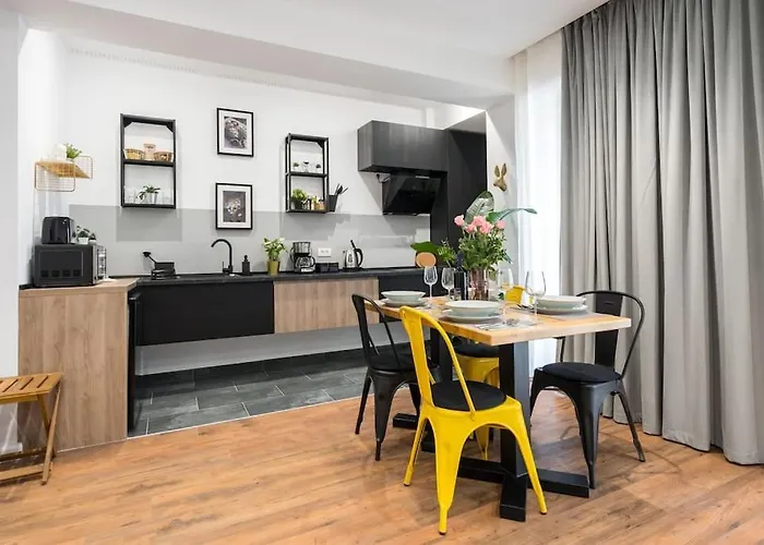 18 - New Building & Parking Bukarest