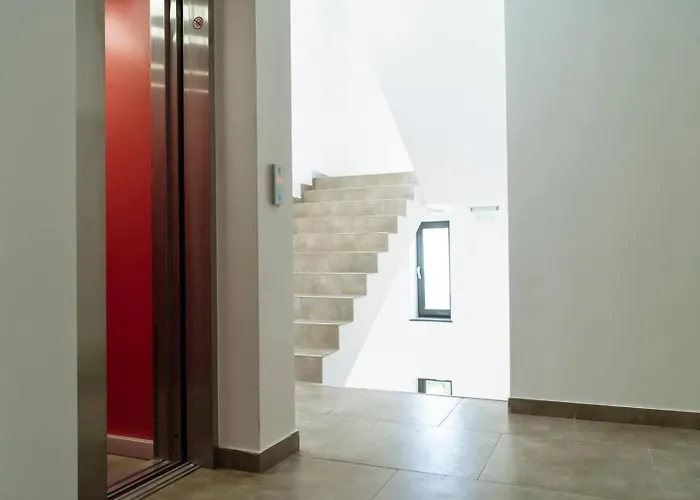 דירה 18 - New Building & Parking