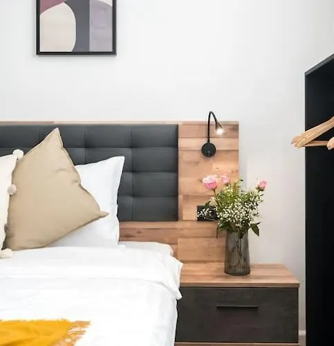 18 - New Building & Parking Bucureşti